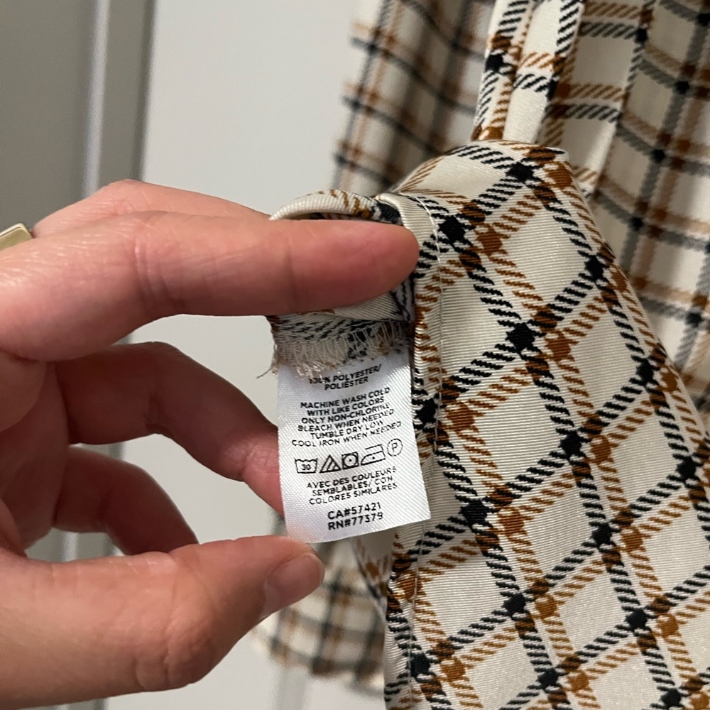 Ann Taylor Checkered Bow Blouse size 2 - Picture 5 of 10